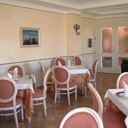 Hotel Ristorante La Lampara 4*